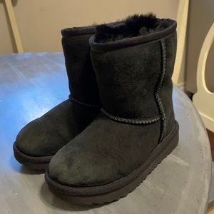 EUC - Black UGG Classic - Size 10 - Black